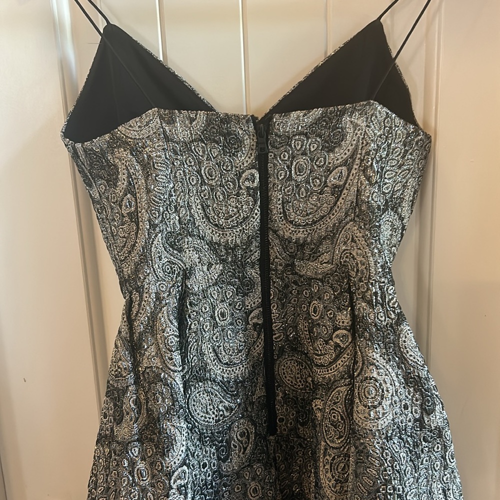 Alice + Olivia Anette Deep Pleat Cocktail Dress - Picture 7 of 8